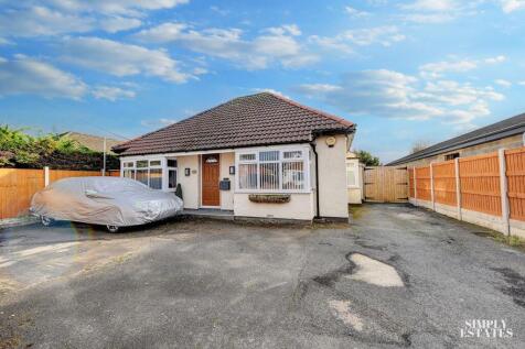 4 bedroom detached bungalow for sale
