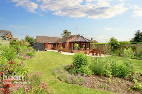 Marham Road, Fincham 4 bed detached bungalow for sale