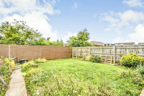 4 bedroom semi-detached bungalow for sale