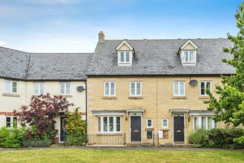 4 bedroom terraced house for sale