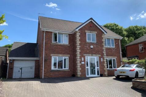 5 bedroom detached house for sale