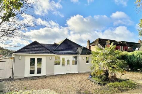 Dewlands Common, Verwood, Dorset, BH31 4 bed bungalow for sale