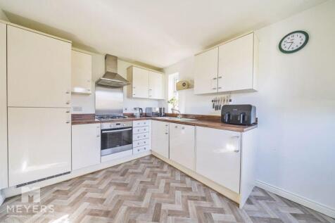 Squadron Place, Crossways, DT2 3 bed end of terrace house for sale