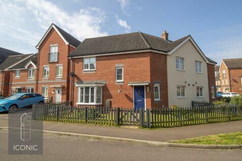 3 bedroom semi-detached house for sale