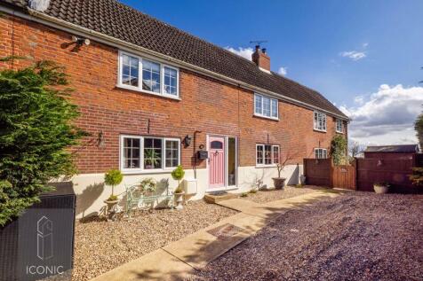 Newton Street, Newton St Faith, Norwich 3 bed semi