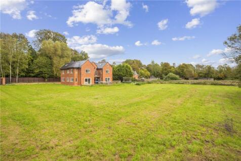 Bath Road, Marlborough, Wiltshire, SN8 7 bed detached house for sale