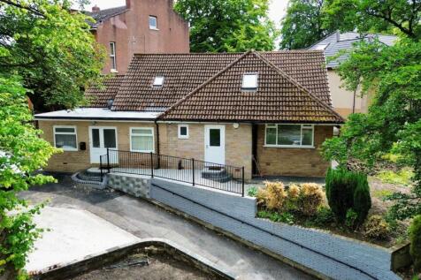 6 bedroom detached bungalow for sale