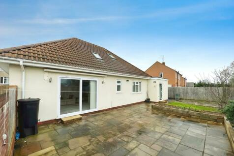 3 bedroom detached bungalow for sale