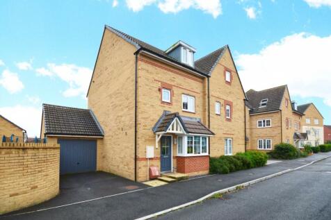4 bedroom semi-detached house for sale