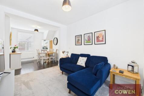 Union Street, Scarborough YO11 3 bed terraced house for sale
