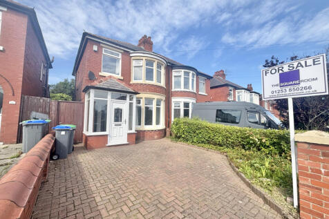 Patterdale Avenue, Marton FY3 3 bed semi