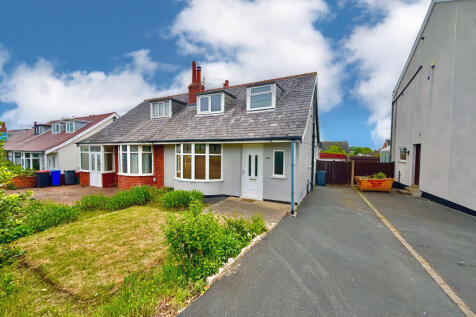 2 bedroom semi-detached house for sale