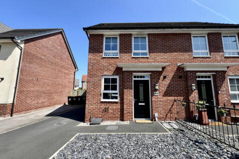 Hawthorn Drive, Thornton FY5 2 bed semi