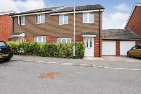 3 bedroom semi-detached house for sale