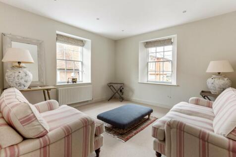 Lombard Street, Petworth, West... 2 bed apartment for sale
