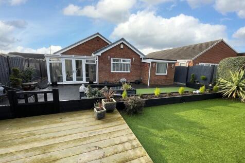 Birch Tree Close, Doncaster DN3 2 bed detached bungalow for sale