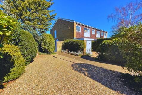 Buckingham Gardens, West Molesey KT8 3 bed end of terrace house for sale