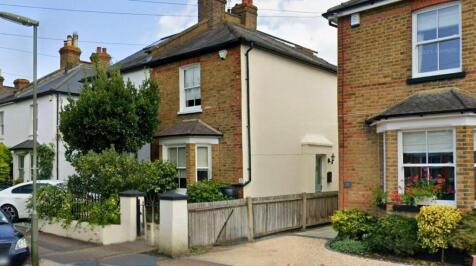 Nightingale Road, West Molesey KT8 2 bed semi