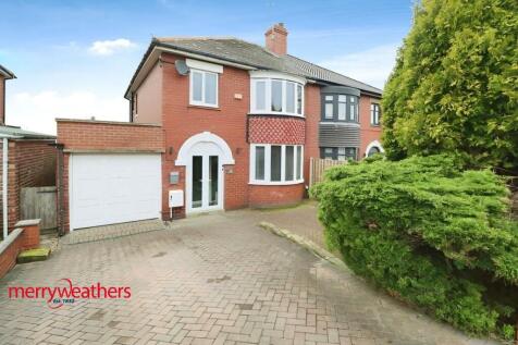 3 bedroom semi-detached house for sale