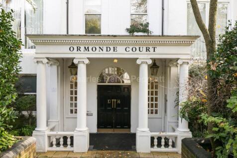 Ormonde Court, Belsize Grove, NW3 2 bed penthouse for sale