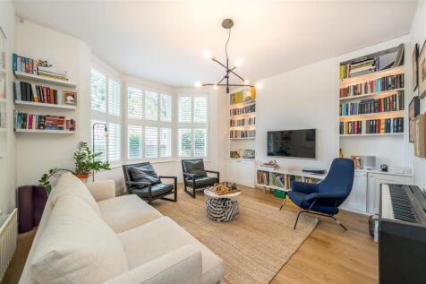 Bonneville Gardens, London SW4 3 bed flat for sale