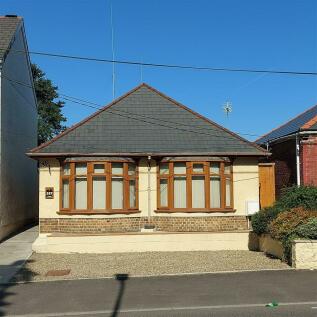 3 bedroom detached bungalow for sale