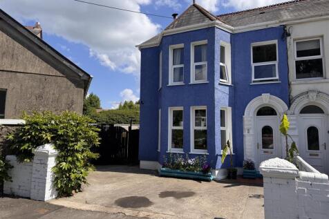 Brynlloi Road, Glanamman, Ammanford 4 bed semi