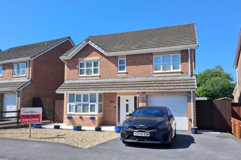 Ffordd Y Deri, Tycroes, Ammanford 4 bed detached house for sale