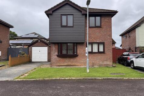 Parc Bryn Rhos, Glanamman, Ammanford 3 bed detached house for sale