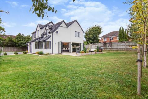 5 bedroom detached house for sale