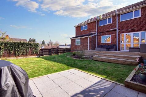 4 bedroom semi-detached house for sale