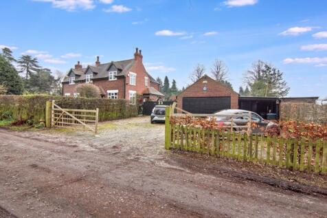 5 bedroom detached house for sale