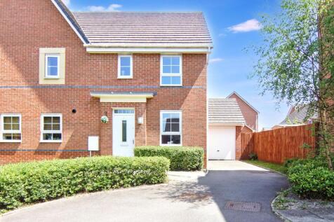 3 bedroom semi-detached house for sale