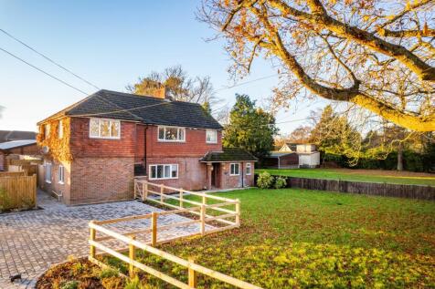 Oldencraig Mews, Lingfield, RH7 3 bed detached house for sale