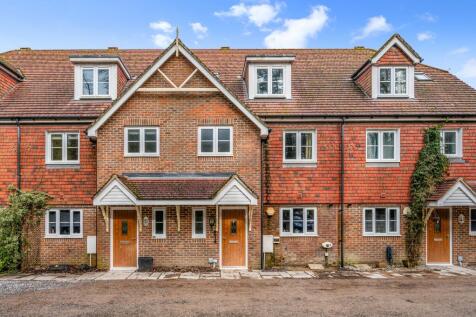 Lower Dene, East Grinstead, RH19 4 bed townhouse for sale