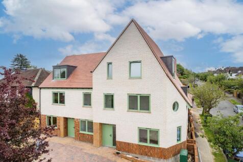 North Down, South Croydon, CR2 3 bed end of terrace house for sale