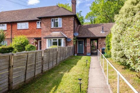 Westlands Way, Oxted, RH8 2 bed maisonette for sale