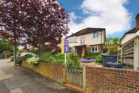 Sanderstead Hill, South Croydon 3 bed detached house for sale