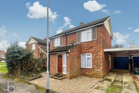 Mill Walk, Tiptree, Colchester 3 bed detached house for sale