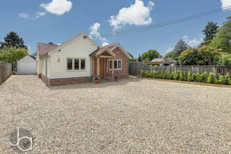 3 bedroom detached bungalow for sale
