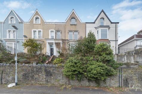 4 bedroom terraced house for sale