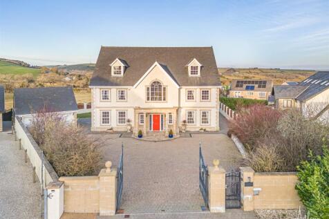 6 bedroom detached house for sale