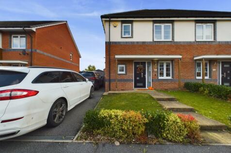 3 bedroom semi-detached house for sale