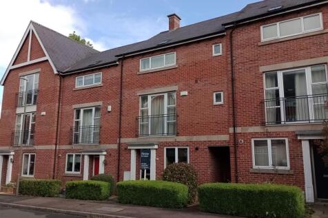 4 bedroom town house for sale