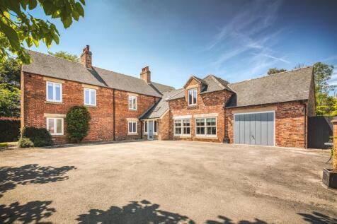 5 bedroom detached house for sale