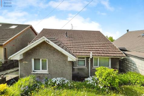 Broomhill, Port Talbot, Neath Port... 3 bed detached house for sale