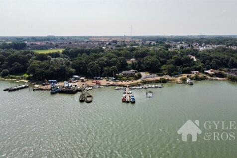 Mistley Marina 4 bed detached house for sale