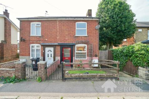 2 bedroom semi-detached house for sale