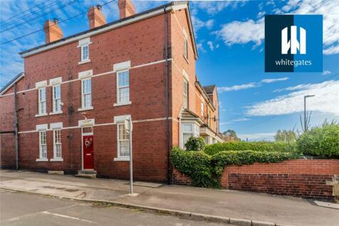 4 bedroom town house for sale