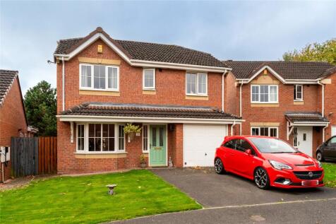 Park Farm Gardens, South Kirkby... 4 bed detached house for sale
